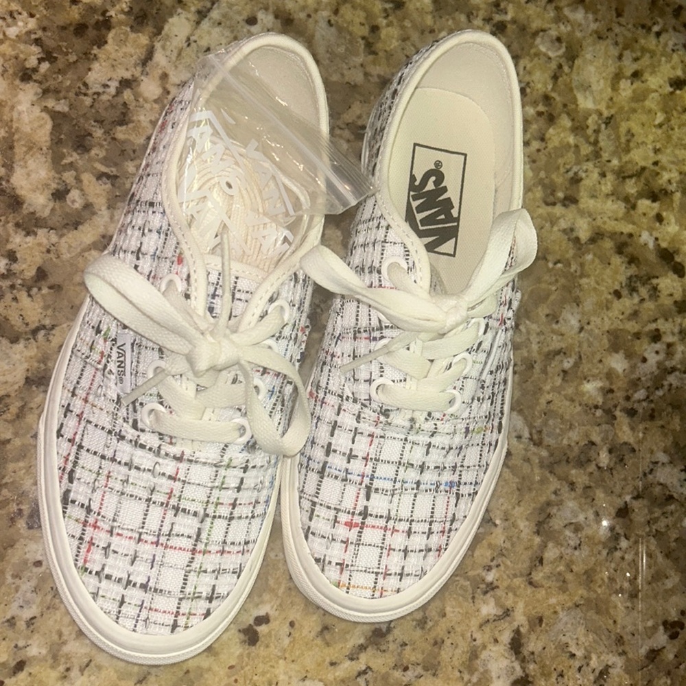 Girls vans size 3.5 Y